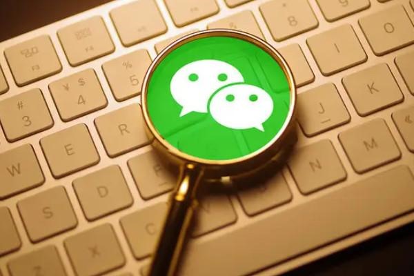 把一个微信号或者微博号运营推广到粉丝过万，有什么方法或者捷径？